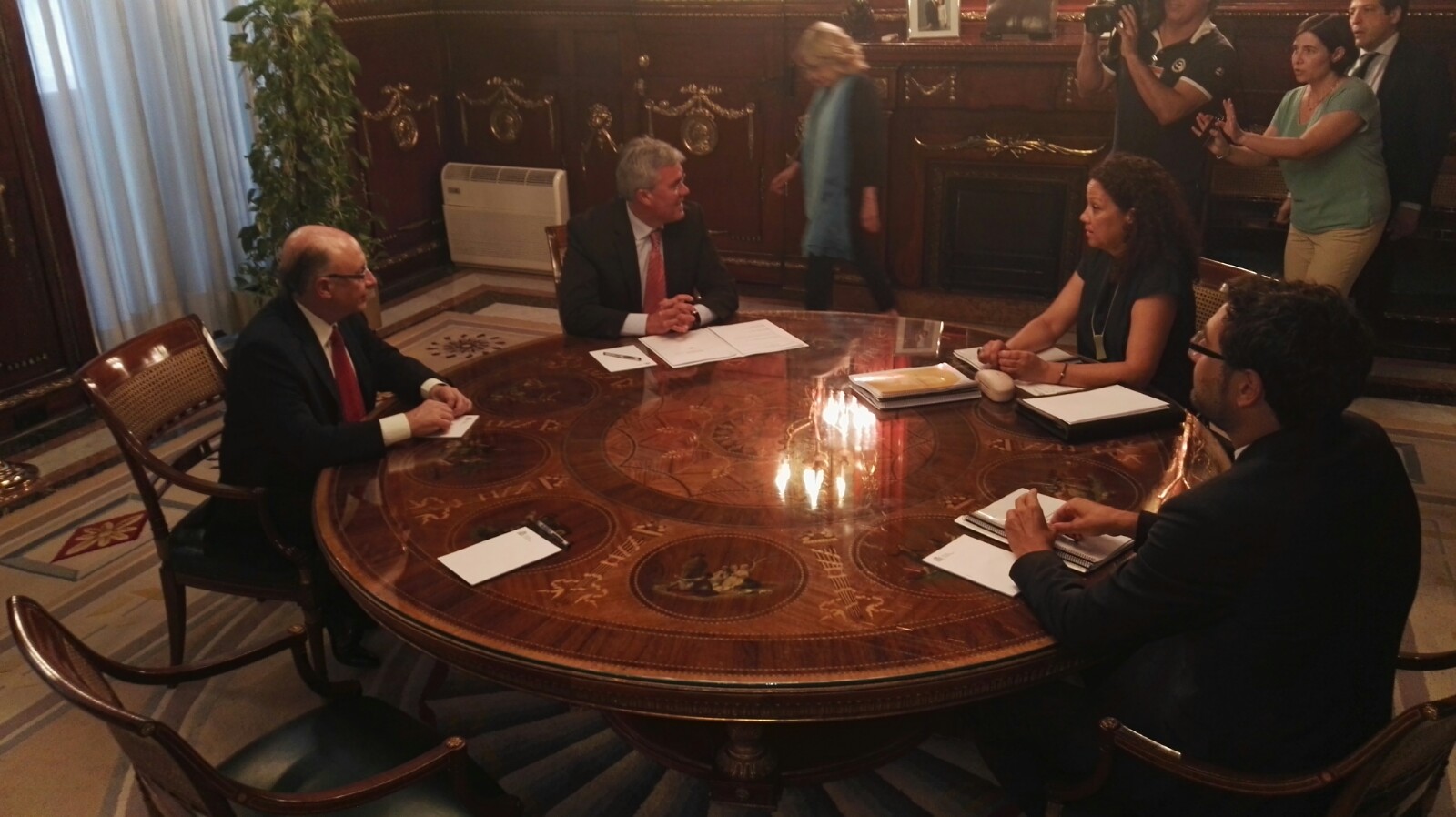 Balears aconsegueix el compromís del ministre Montoro per consensuar un projecte de nou Règim Especial de les Illes Balears a finals d'enguany.