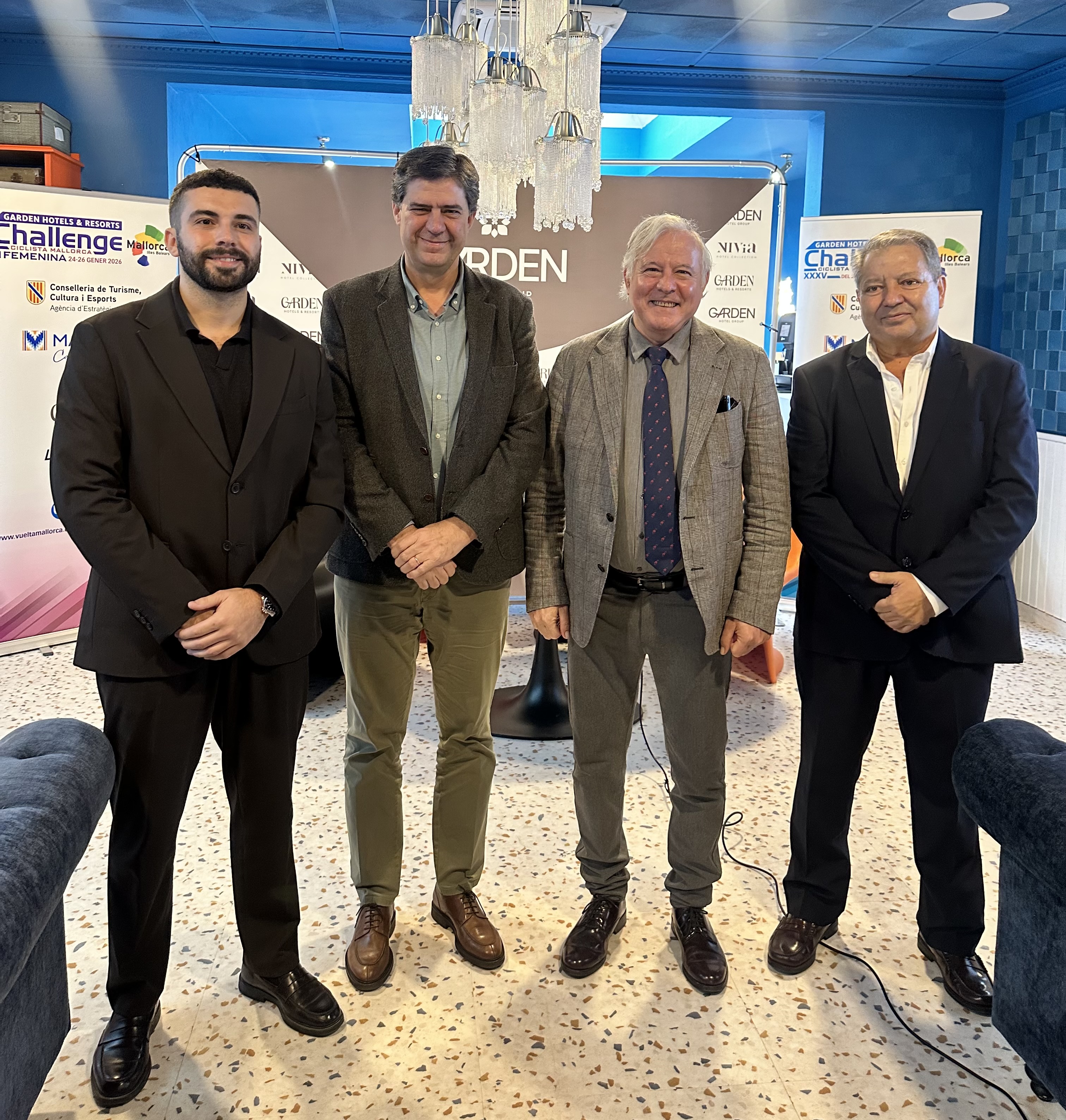 El conseller Bauzà; el conseller executiu de Turisme del Consell de Mallorca, José Marcial Rodríguez i el CEO de Garden Hotel Group, Gabriel Llobera.