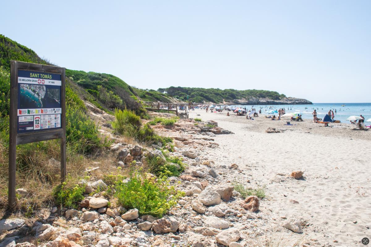 Platja de Sant Tomàs, a es Migjorn Gran (Menorca)
