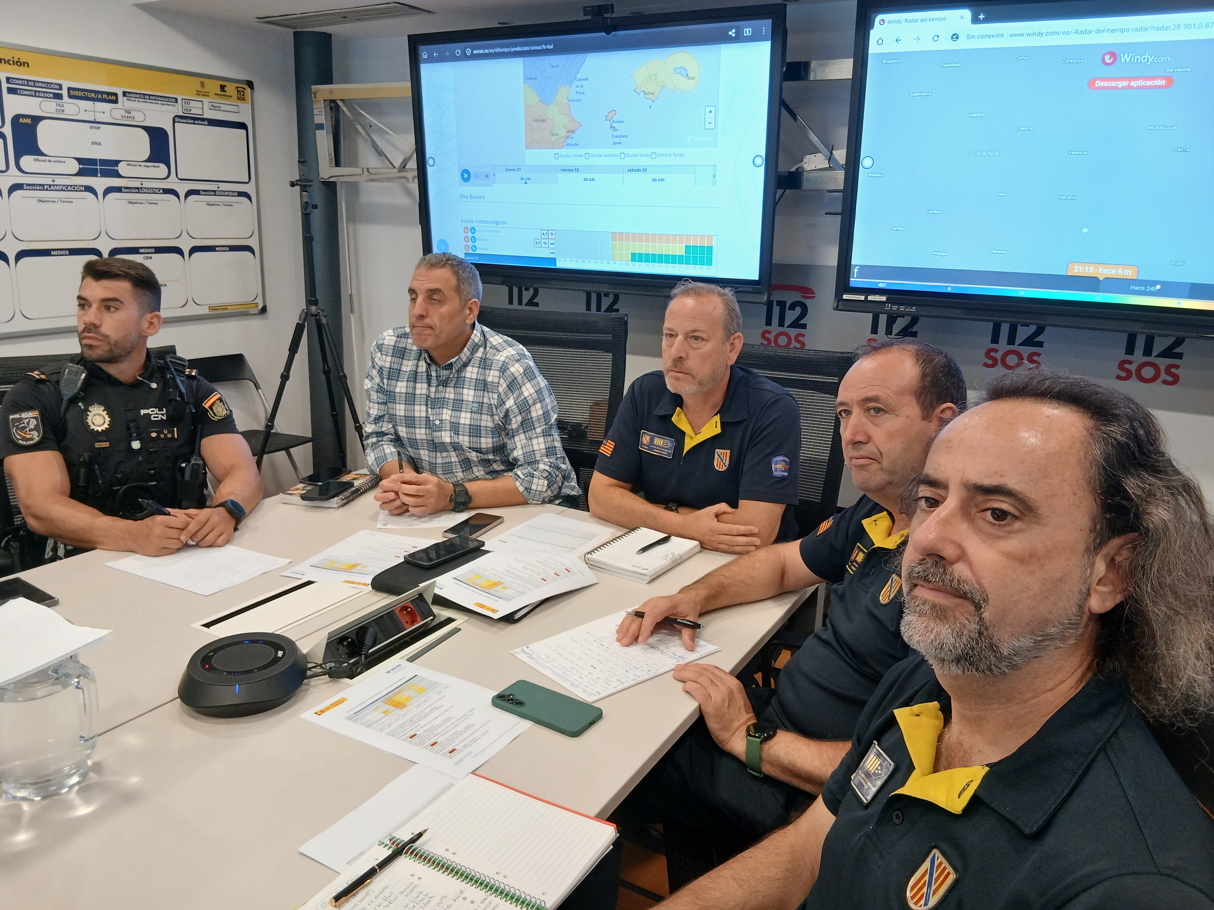 Reunió al Centre de Coordinació d’Emergències 112