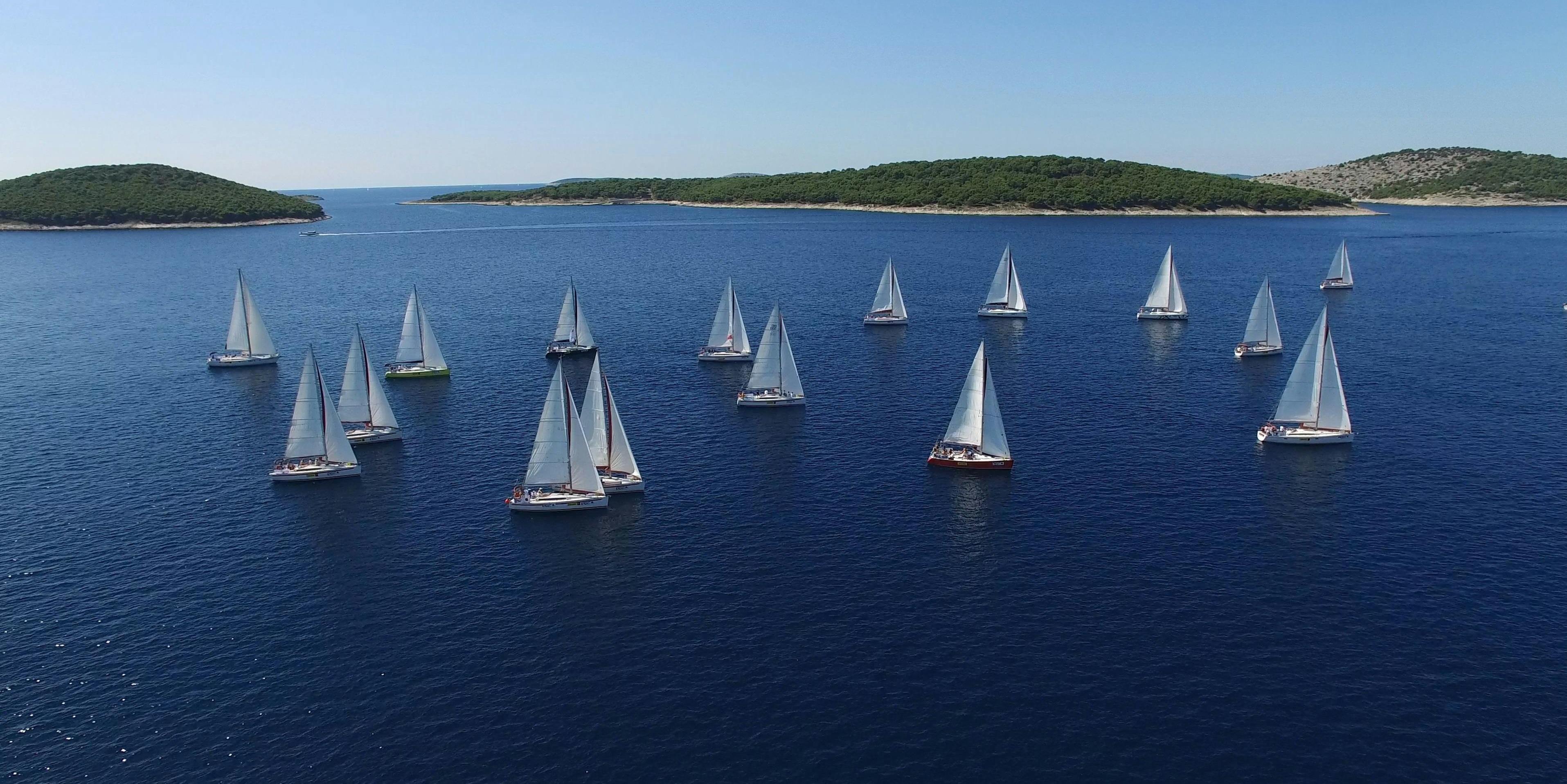 EMBARCACIONS D’ESBARJO