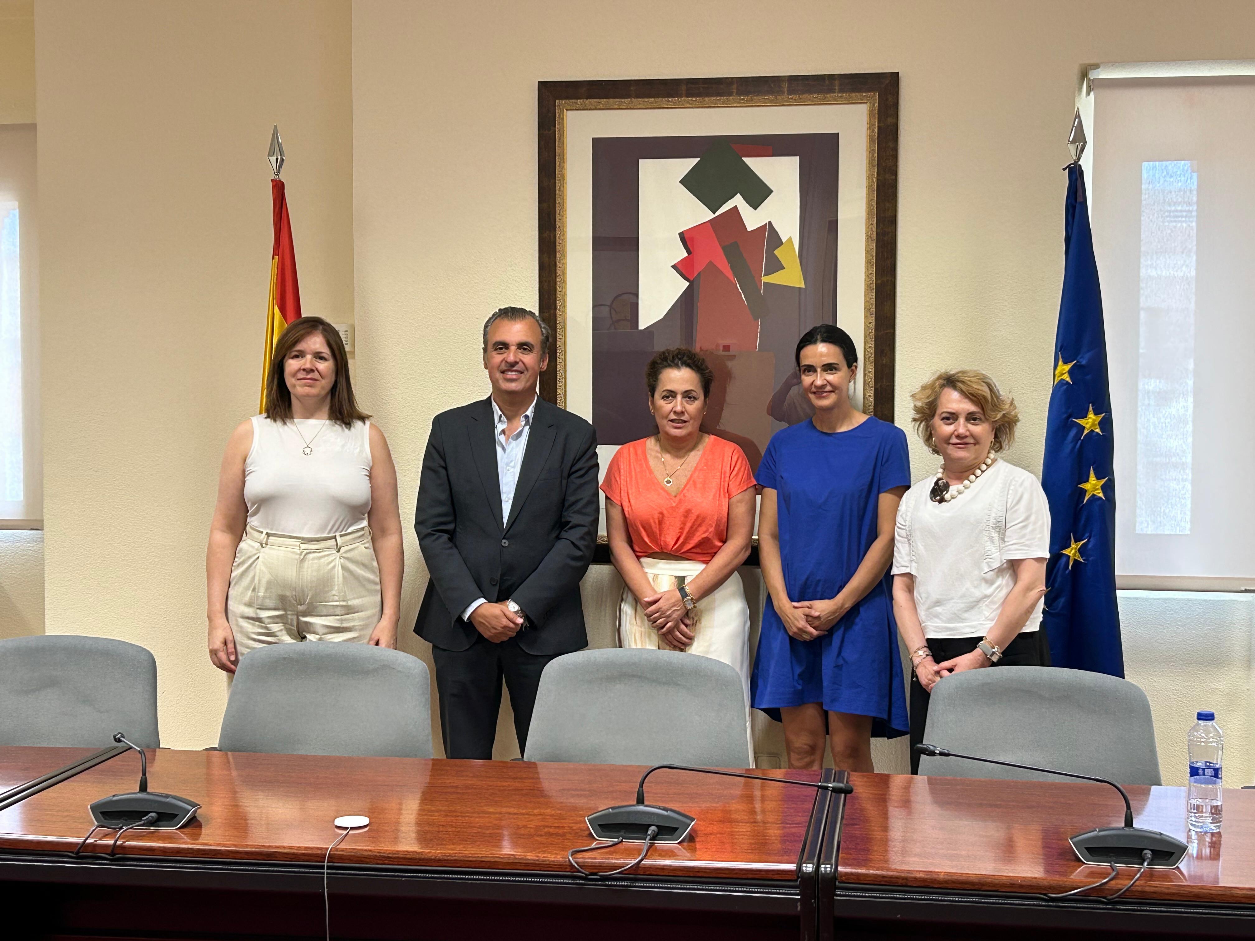 Vera presenta el projecte del nou decret d’ordenació de la formació professional a la Secretaria General de Formació Professional