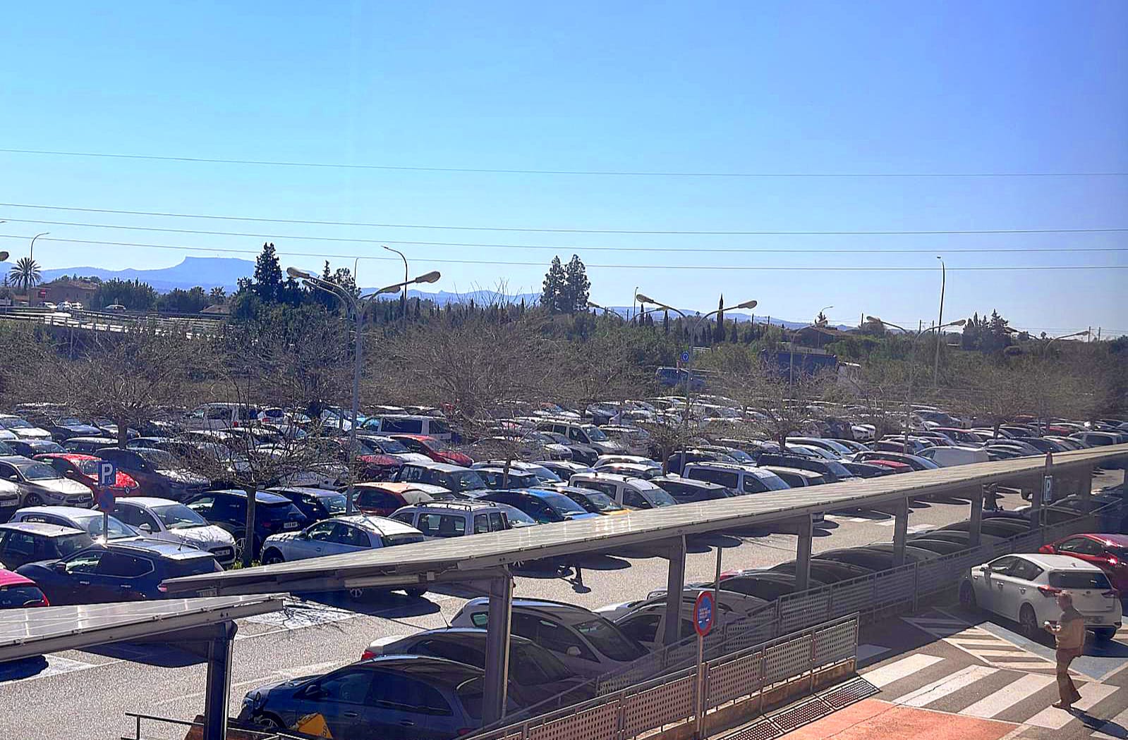 Aparcament de l'hospital d'Inca