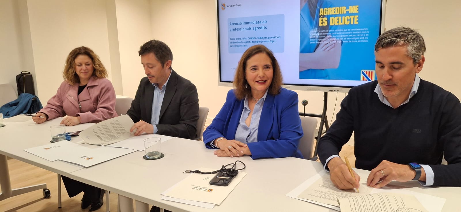 Signatura d'un conveni amb el Col·legi de Metges i el Col·legi d’Infermeres i Infermers contra les agressions a professionals