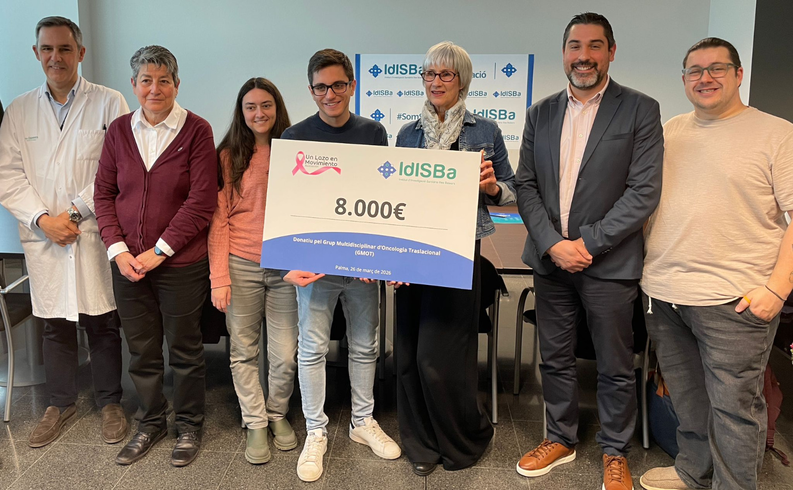 L’Associació Un Lazo en Movimiento fa un donatiu a l'IdISBa.