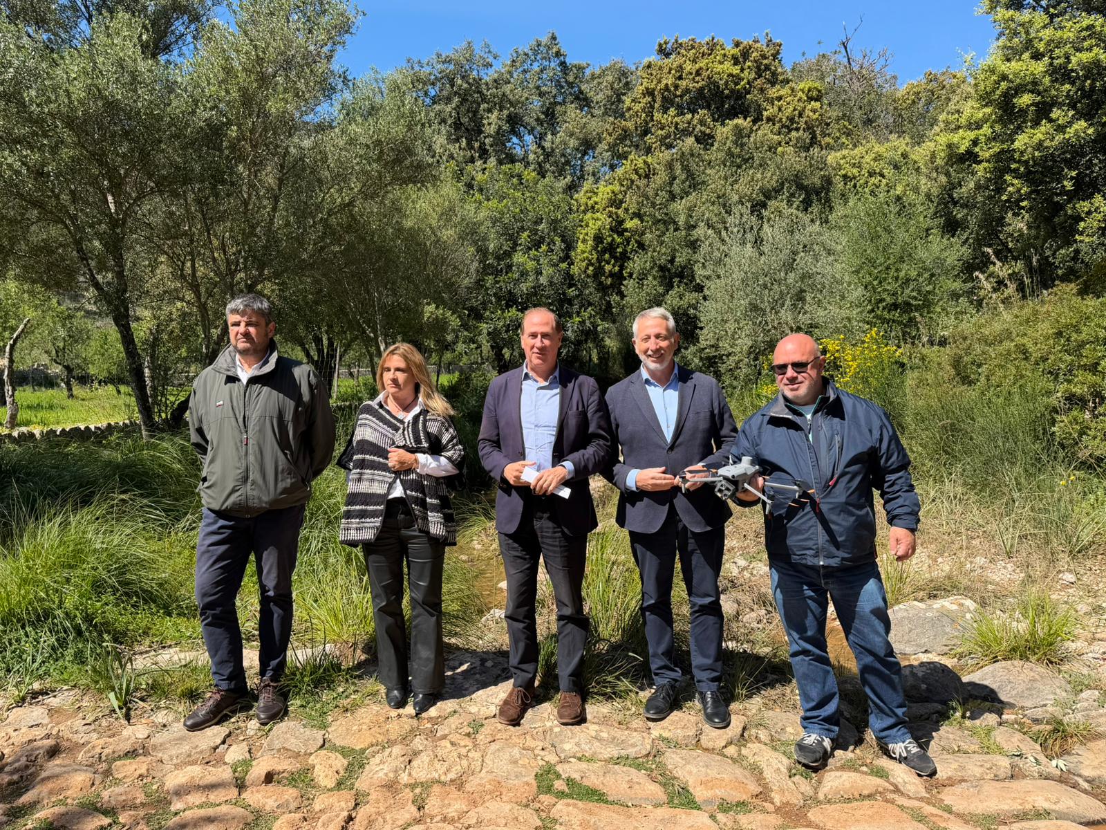El conseller de la Mar i del Cicle de l’Aigua, Juan Manuel Lafuente, ha presentat a Raixa el nou servei de drons de la Conselleria