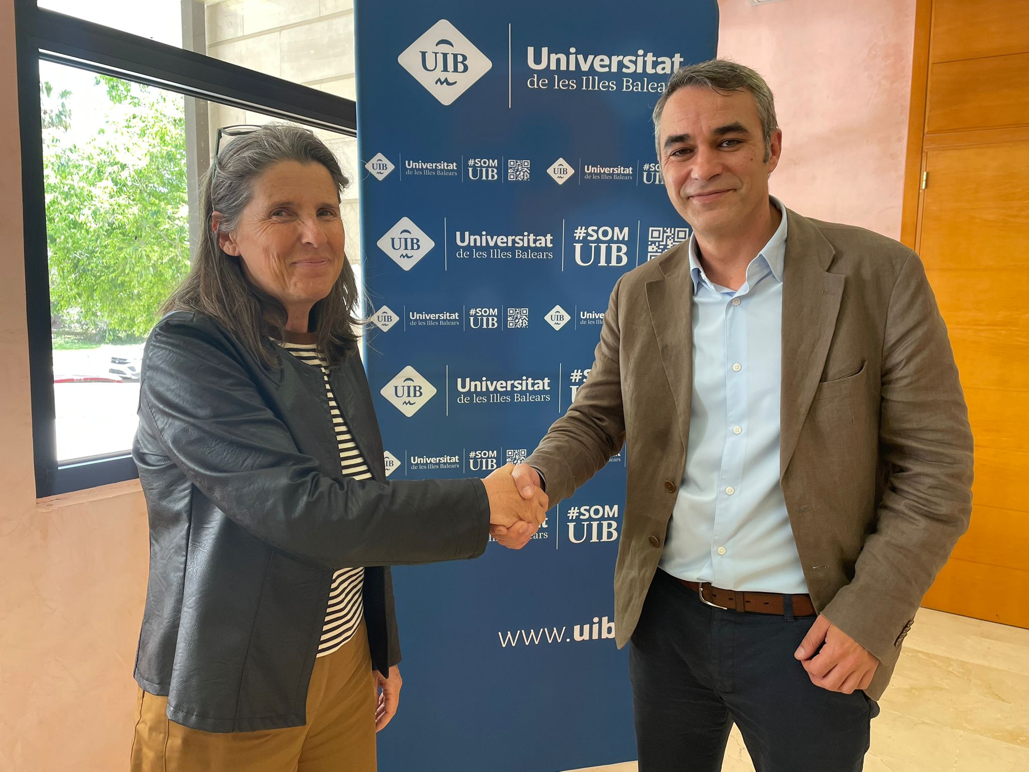 La vicerectora d’Innovació i Transformació Digital de la UIB, Dra. Lorenza Carrasco, i el director general d’Innovació i Transformació Digital, Sebastián González