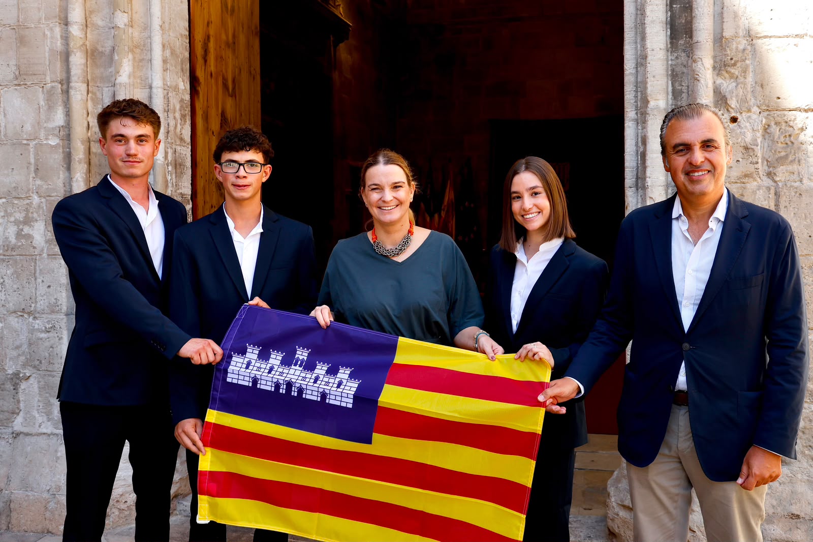 La presidenta Prohens, el conseller Vera i els competidors de les Illes Balears a Worldskills 2026.
