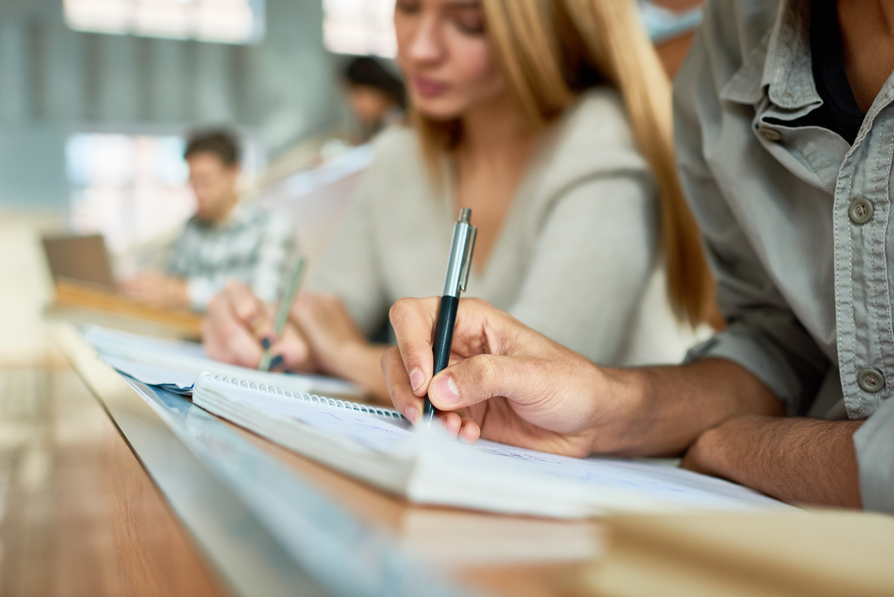 Universitaris a una aula 