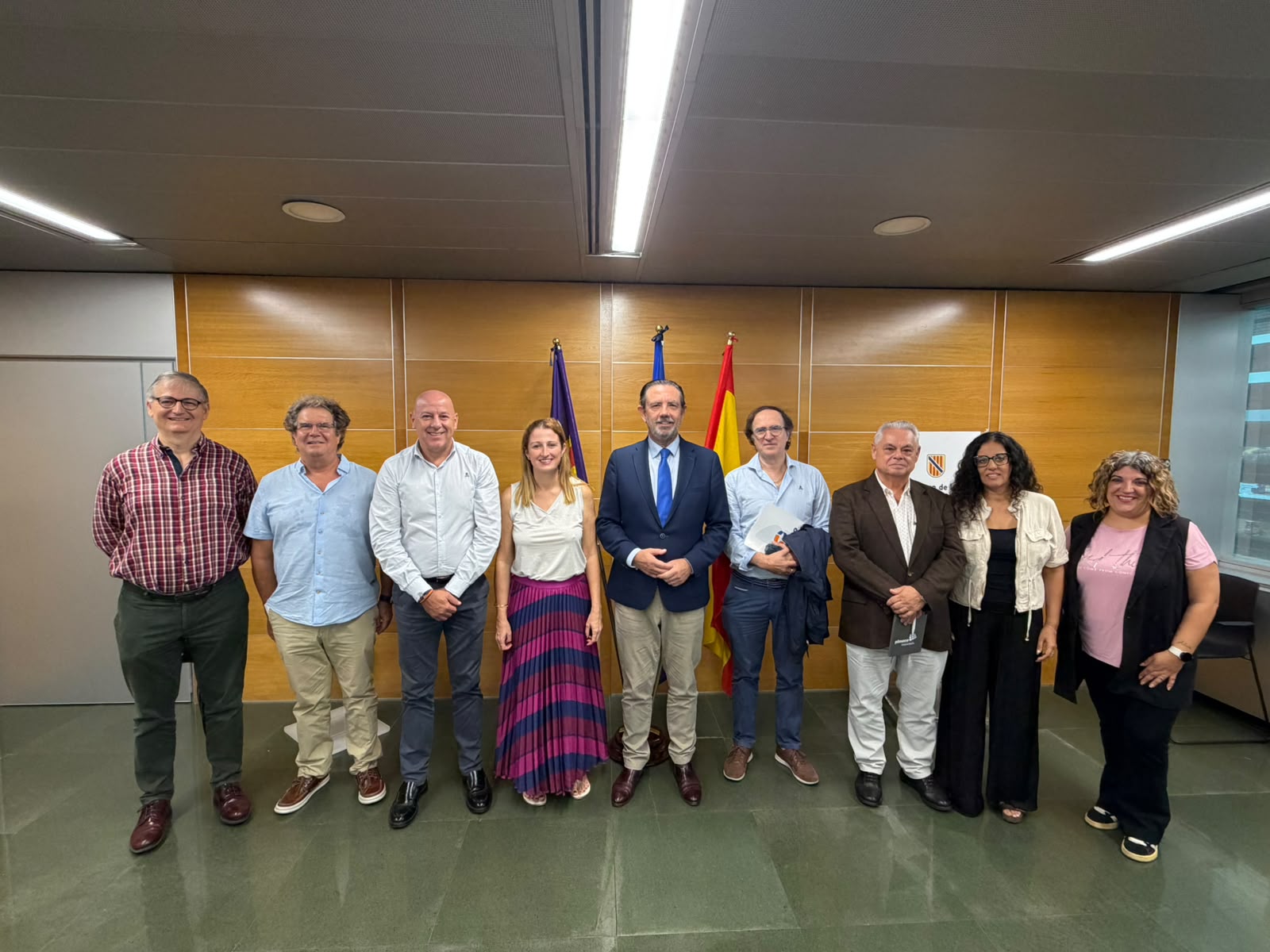 Assistents a la Comissió Interinsular de Comerç